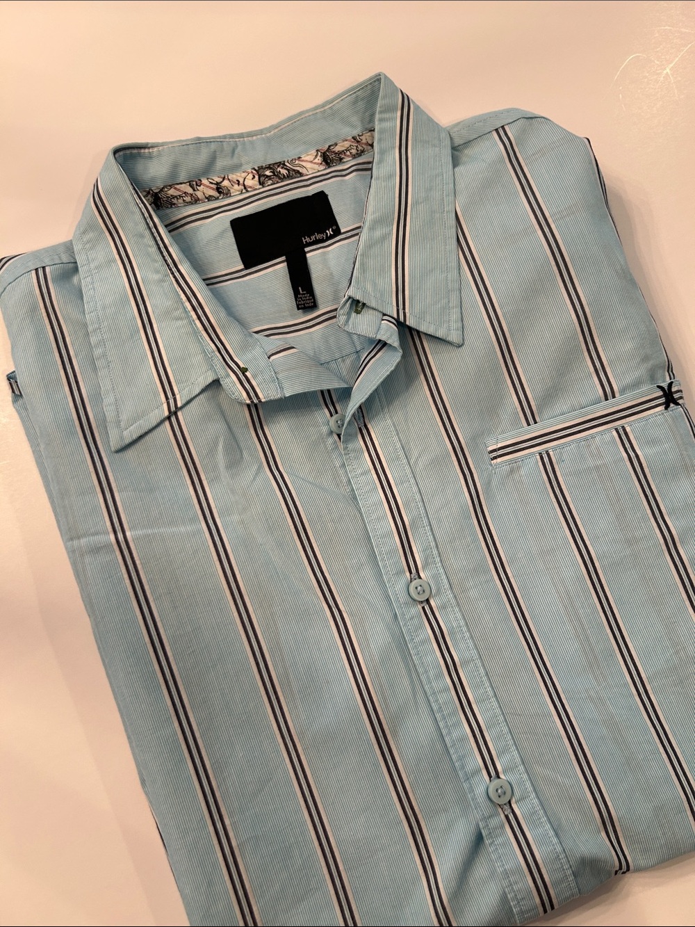 Hurley Light Blue Striped Button-Down long-sleeve Shirt, sz L